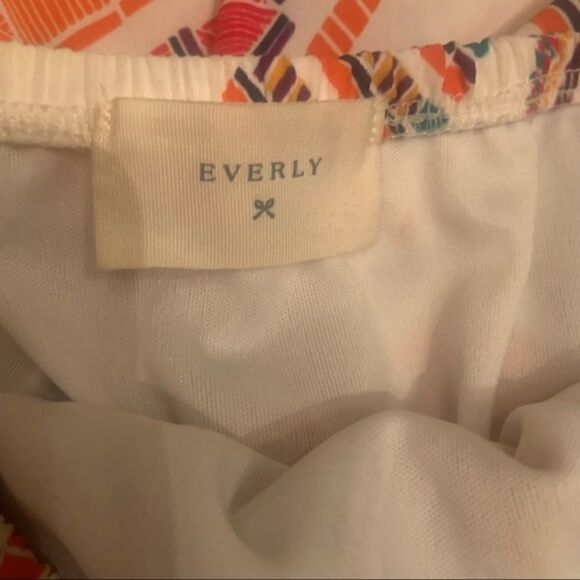 Everley Strapless Summer Romper Size Small - Picture 6 of 9